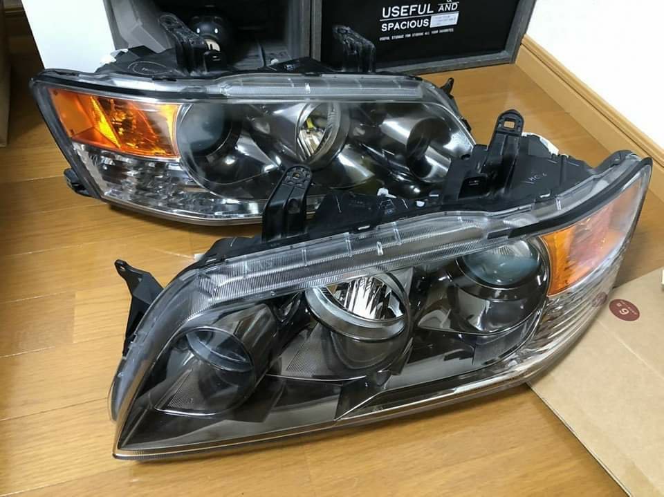 Mitsubishi Lancer Evo 8/9 JDM Headlights - Image 2