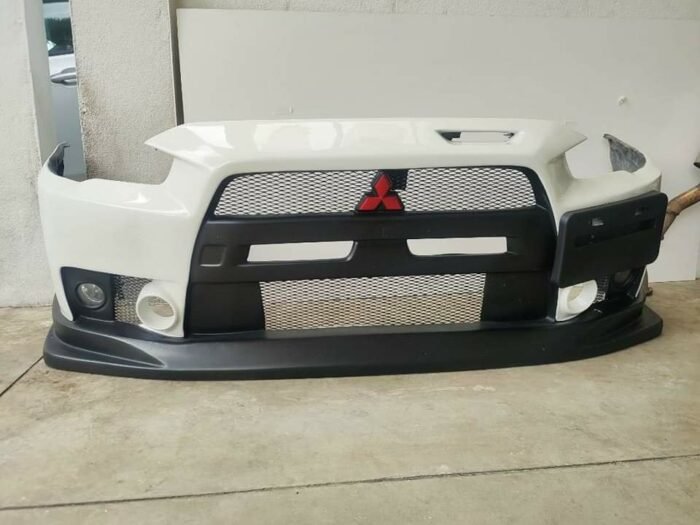 Original FQ400 front bumper Gt/Inspira/lancer Evo X - Image 2