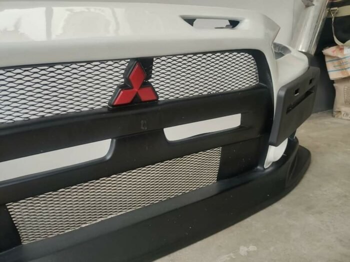 Original FQ400 front bumper Gt/Inspira/lancer Evo X - Image 6