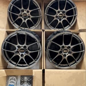 forged, lightweight BBS-J RF RF502 DB wheels, 
SIZE: 7.0J-17
ET: +50 
PCD: 5×114.3 bolt pattern 4 wheels, with BBS-specific parts, nuts, and anti-theft locks. Forged. 
Fits Lancer X/Evo X, Vezel, Odyssey, ZR-V, and WR-V.