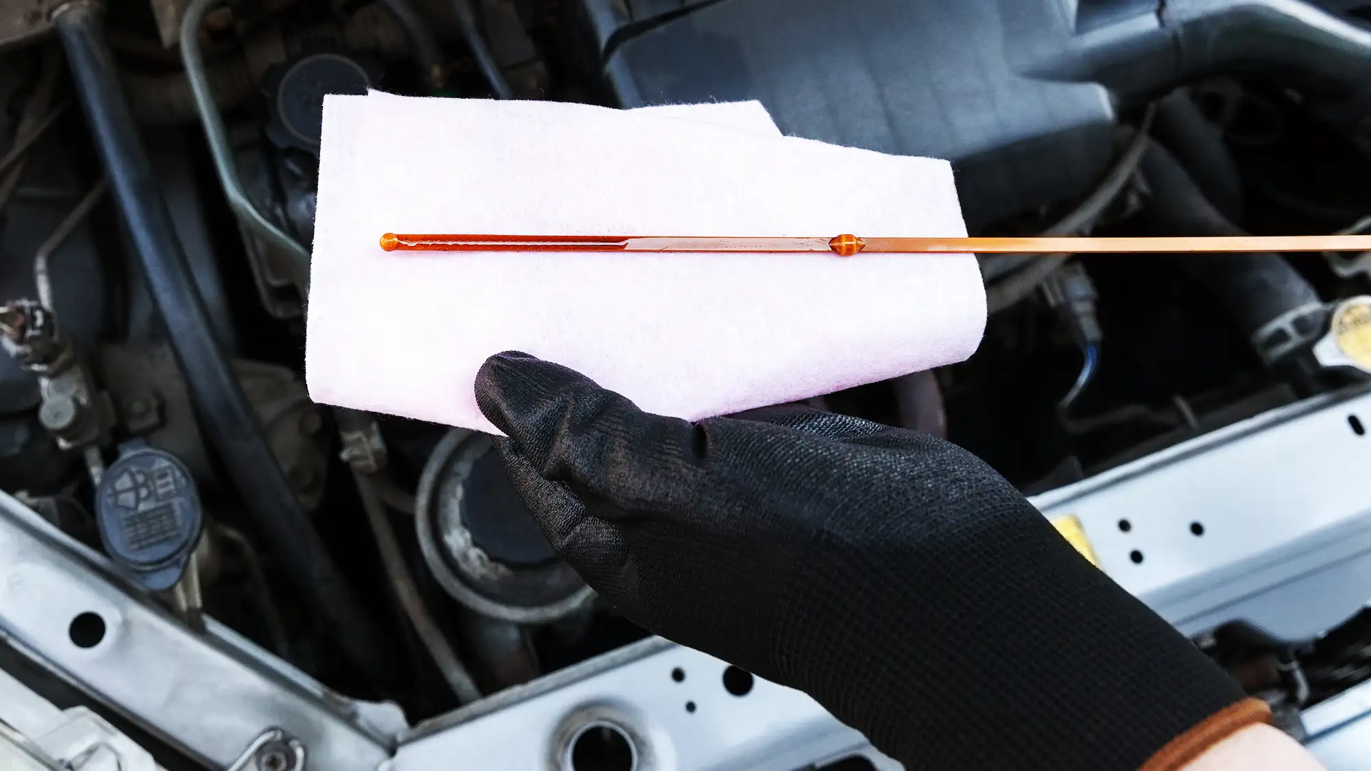 how to check oil in car engine